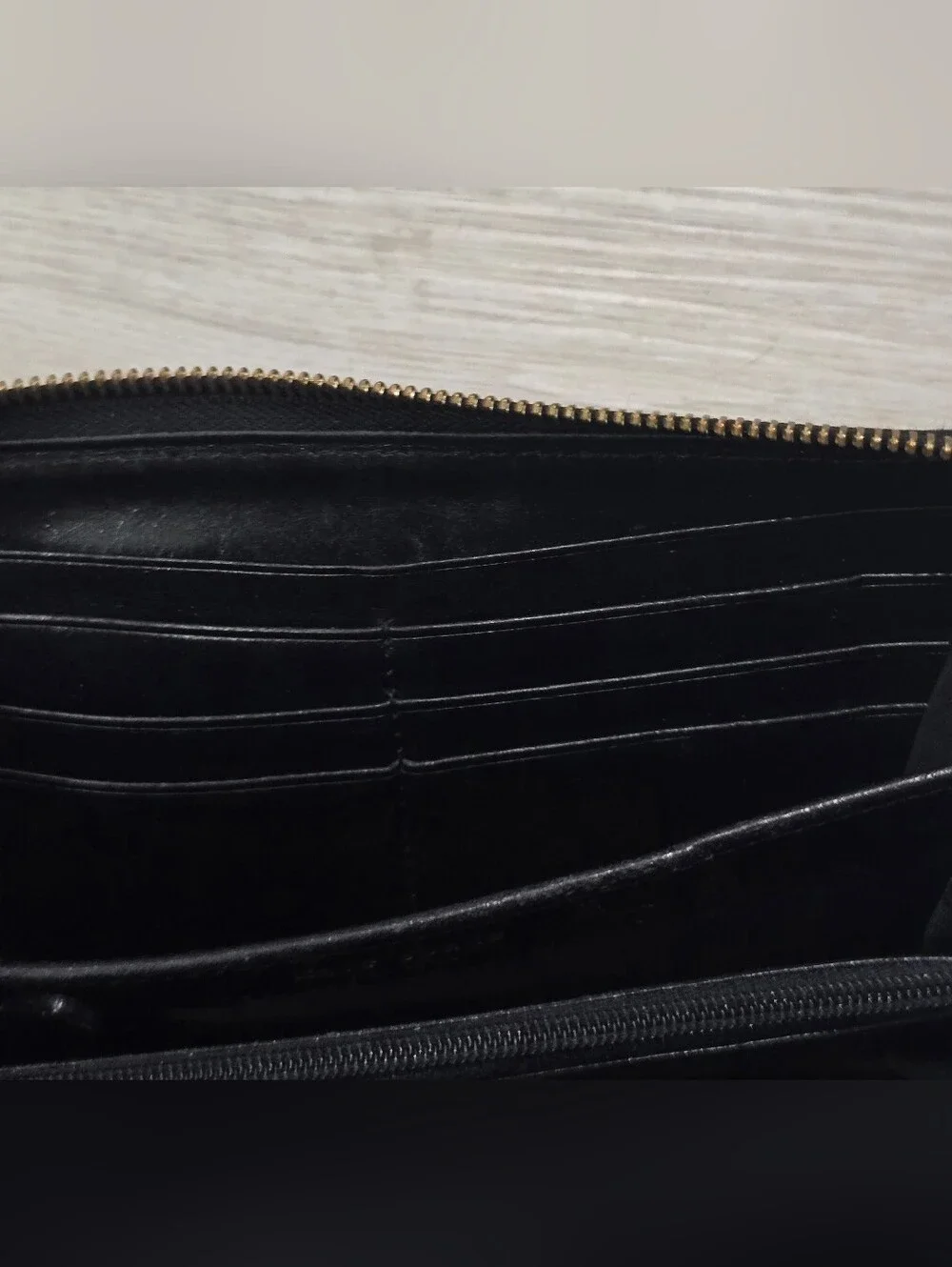 Kate Spade New York Black 4-Compartment Zip Around Wallet Nylon Leather Inside